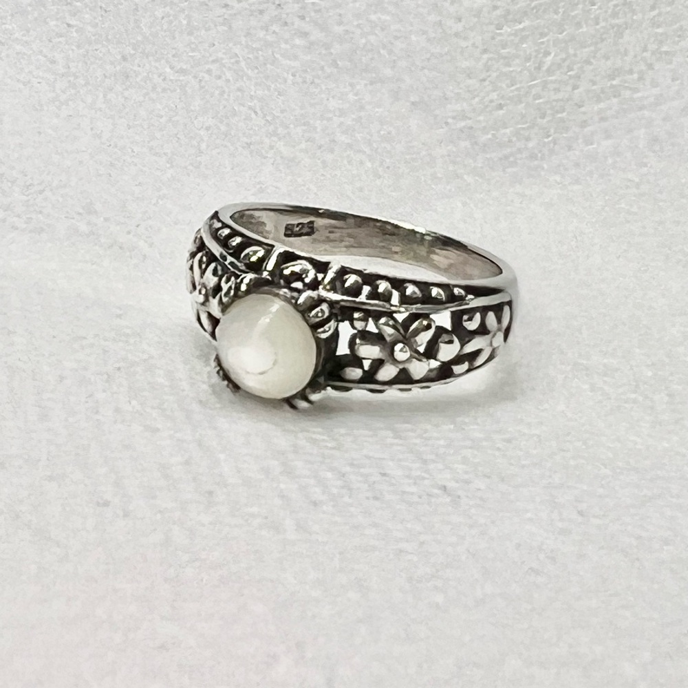 Sterling Silver White Moonstone or MOP Floral Band Ring